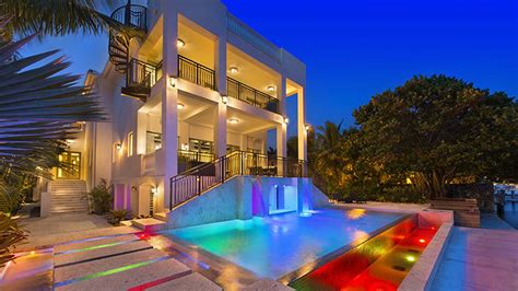 Youll Never Guess Which Famous Athlete Owns This Flashy Party House
