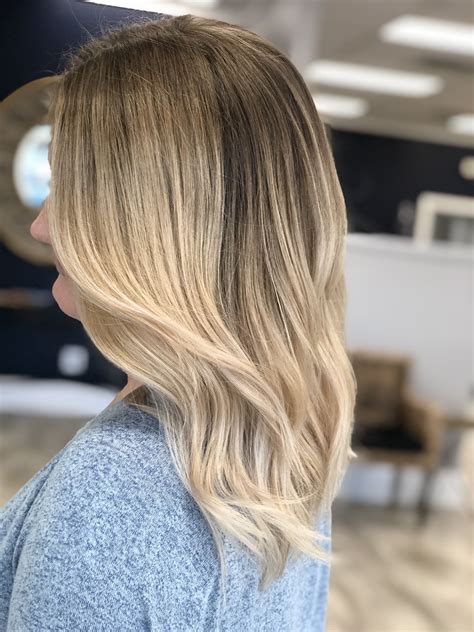 The ghd platinum+ styler detects the strength of the hair and the styling speed and controls the. Platinum white balayage | Long hair styles, Hair styles ...