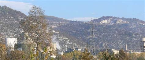 10 km von bahnhof rovereto san vito medelana. cementifici