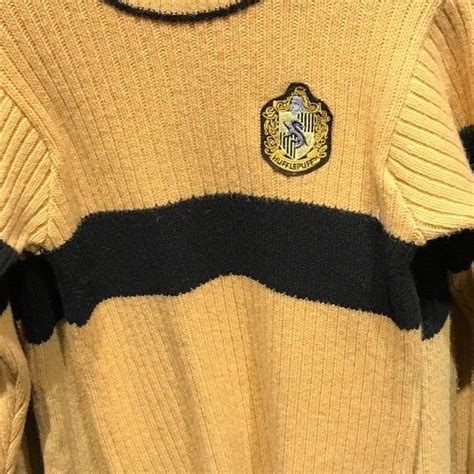 Universal Studios Harry Potter Hufflepuff Quidditch Lambwool Sweater Small