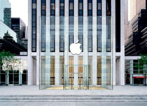 A Look At The Redesigned Fifth Avenue Apple Store In New York City