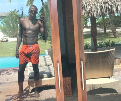 Usain Bolt Shares A Sexy Pic From His Vacation