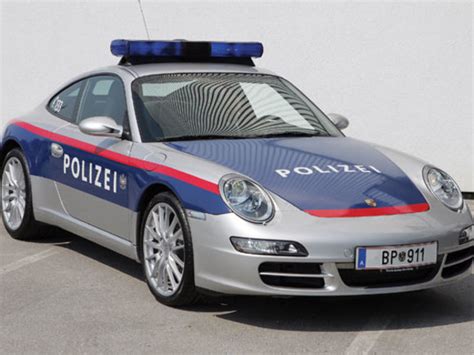 Foto Polizei Porsche 911 Hinten Vom Artikel Polizei Porsche 911 Im