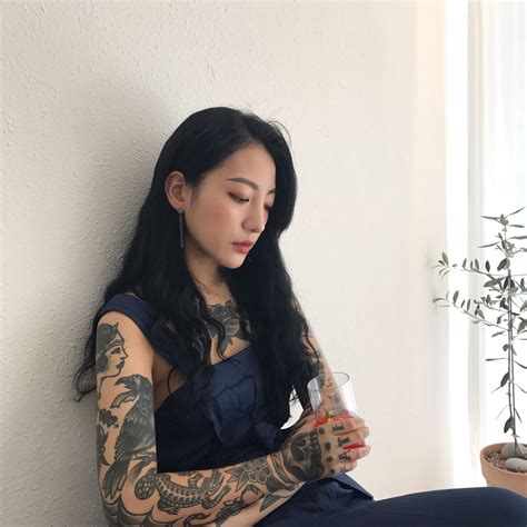 Japanese Girl Tattoo Asian Tattoo Girl Girl Rib Tattoos Asian Tattoos Small Girl Tattoos
