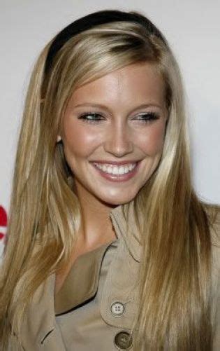 katie cassidy long straight blonde hair with headband headband hairstyles straight blonde