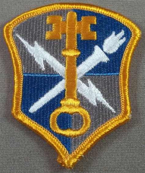Pin On Design Emblems Insignia Badges Patches