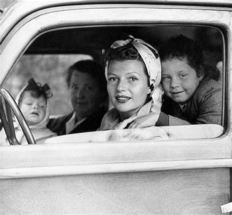 Lady Be Good Rita Hayworth With Her Daughters Yasmin And