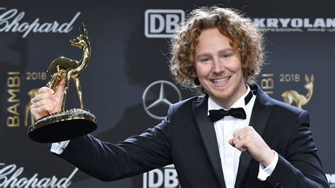 Esc Star Michael Schulte Bekommt Bambi Publikumspreis 2018 Eurovisionde