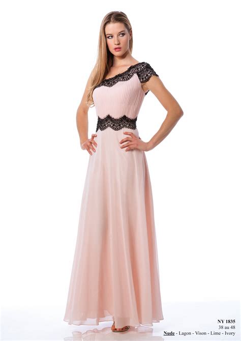 La première adresse de mode grande taille. Robe longue taille 48 - Des robes pour toute les tailles