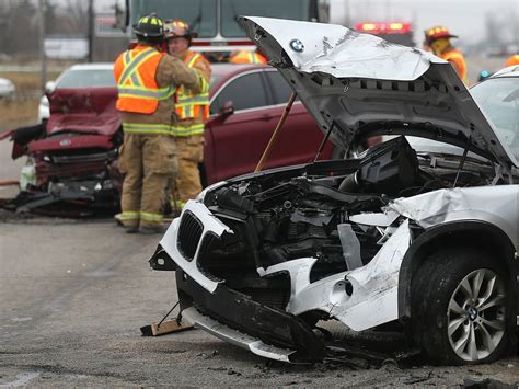Photos Multiple Injuries In Four Vehicle Crash Windsor Star