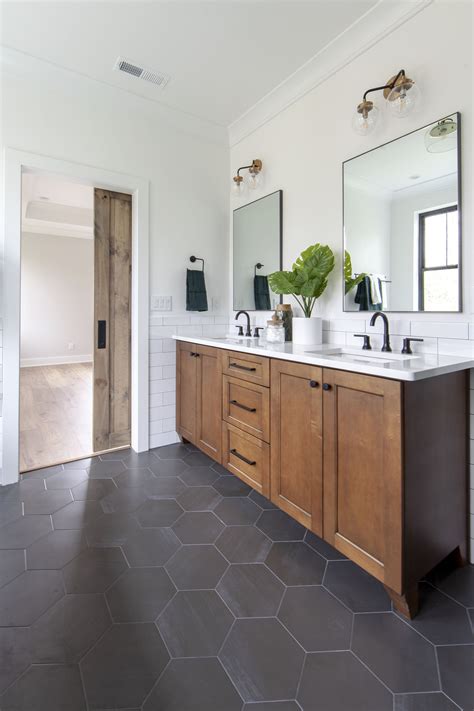 Find furniture & decor you love at hayneedle, where you can buy online while you explore our room designs and curated looks for tips, ideas & inspiration to help you along the way. Mid Century Modern Meets Modern Farmhouse Master Bathroom ...