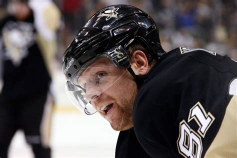 Kessel Booed By Maple Leafs Fans In Return To Toronto With Penguins