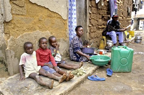 Kampala Krottenwijk Oeganda Redactionele Afbeelding Image Of Armoede