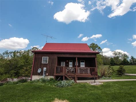 Colonel's quarters offers romantic getaway cabins in the heart of ohio's wayne national forest, just minutes from hocking hills and all its amazing natural attractions. VRBO.com #3172850ha - Hocking Hills Cabin with Beautiful ...