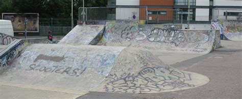 The 88,000 square feet attraction will showcase olympic caliber park and street courses. Derby Road, Watford Skatepark - Hertfordshire Skateparks ...