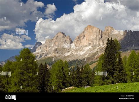 Catinaccio Or Rosengarten Massif Dolomites Bolzano Bozen Italy Stock