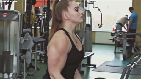 Julia Vins Muscle Beautiful Russian Girl Powerlifter Bodybuilding
