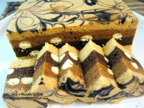 Kek ini dimasak dengan cara kukus dan dan susun kek lapis demi selapis. Jom Kak Nita Masak: Kek Lapis Polkadot Kukus