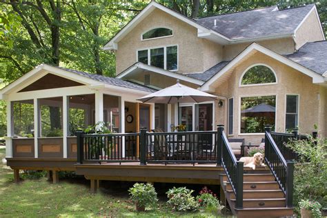 Like The Two Tone Deck With Images Screened Porch Designs Building