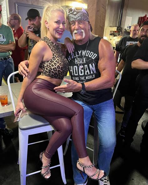 Meet Wwe Legend Hulk Hogans Stunning Girlfriend Sky Daily Who Is 25