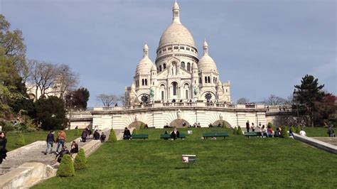 France, officially the french republic, is a transcontinental country spanning western europe and several overseas regions and territories. Basílica del Sagrado Corazón de Montmartre, París-Francia ...