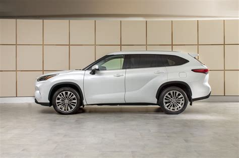 2023 Toyota Highlander Hybrid Prices Reviews And Pictures Edmunds