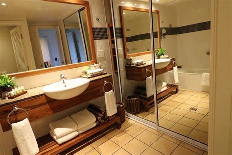 One bedroom pacific spirit suites. Bathroom of an Ocean Breeze One Bedroom Suite, Outrigger ...
