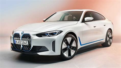 Tamamen elektrikli yeni bmw i4. 2022 BMW i4 revealed with 523 bhp and 300 miles of range