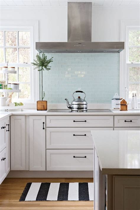 Black high gloss kitchen cabinet doors. White Cabinet Drawers with Black Handle | Kitchen ...