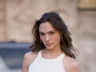 Naked Gal Gadot Added 07 19 2016 By MOMUSICMAN