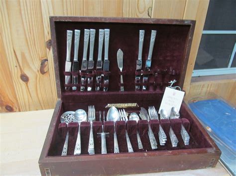 Vintage Oneida Community Plate Set 64 Piece Service For 8 Flatware