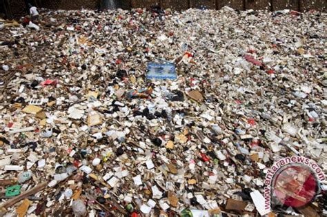 Produksi Sampah Plastik Indonesia Juta Ton Per Tahun Antara News