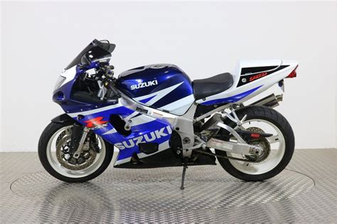The average price for a suzuki gsxr 750 is around about å£3,800,00 which is a lot of money for a motorbike but it must be worth it for the average price of it. 2004 Suzuki Gsxr750 Gsxr 750 K3 £3,591 with 15147 miles
