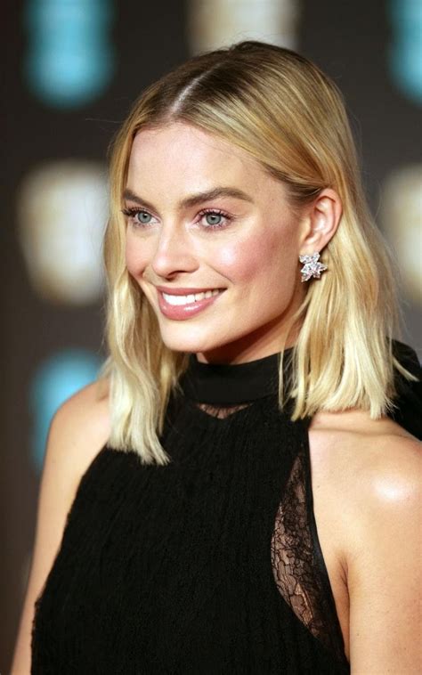 Why Margot Robbies Bafta Beauty Look Is Grown Up Glamour
