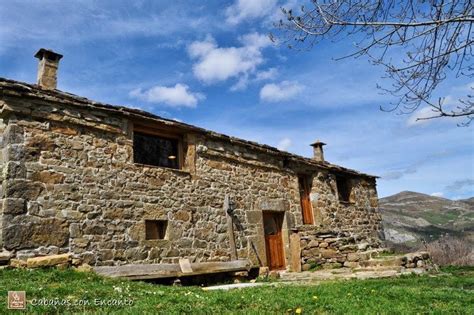 Cercano a santander y considerado uno de los pueblos más bellos de españa, santillana del mar (30km) sobresale por sus acogedoras casas rurales y. casas con encanto en cantabria, Casas con encanto Cantabria