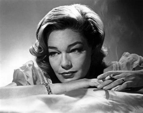 Becaming the second french person to win an academy award, for her role in room at the top salary: Photo d'art Simone Signoret - Artiste Bridgeman Images ...
