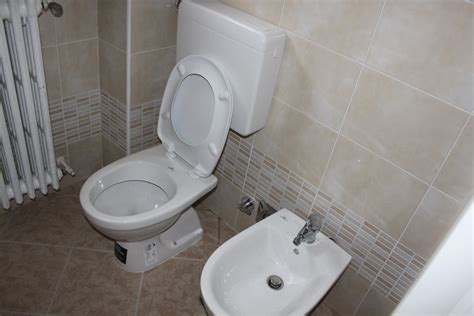 Tutte le informazioni che cerchi in un unico sito di fiducia. Foto: Sanitari Dolomite di Ristrutturazioni Mario #210568 ...