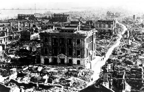 Anyone who has experienced an earthquake in japan knows that most are barely noticeable and last only a few seconds. Tokyo Earthquake - Japan - September 1, 1923 | Devastating ...