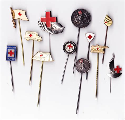 Vintage Red Cross Pin Badges Brooches Rode Kruis Rotes Kreuz Medical