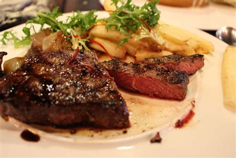 Video cannot currently be watched with this player. お家で簡単!ステーキが美味しくなる焼き方【安いお肉が極上 ...