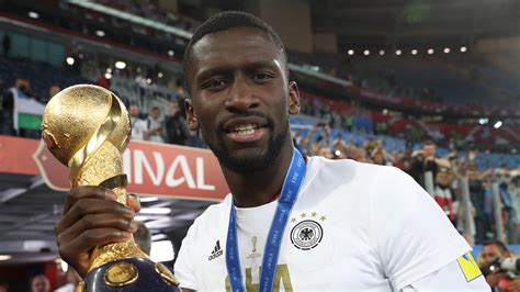 Рудигер смут, ячейка номер 433. The story of rebel Antonio Rudiger's rise from teenage street striker to £34m Chelsea star ...