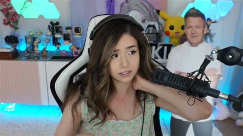 Pokimane Calls Out Sexist Double Standards Twitch Fans Set For Female Streamers Gamepur