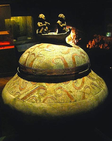 Kulturang Pinoy Philippine Antiquities Manunggul Jar