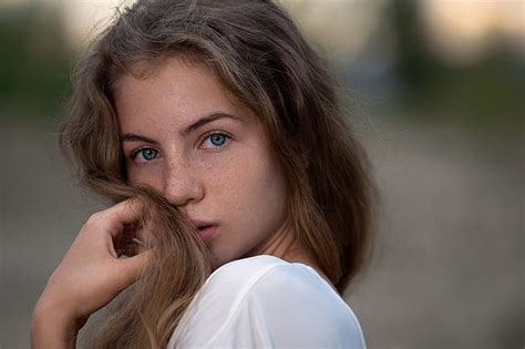 Models Model Blue Eyes Face Stare Woman Hd Wallpaper Peakpx