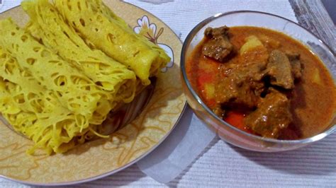 Hidangkan tekwan ini dalam keadaan hangat untuk keluarga di rumah. Resep Roti Jala Kuah Kari Daging Sapi yang Enak