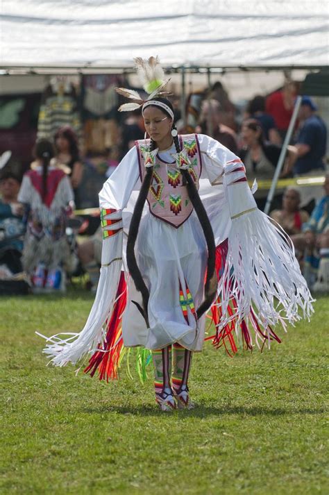 0048559 Native American Dance Native American Regalia Native American Women