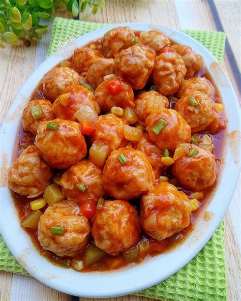 Riset terbaru menyatakan bahwa resep cumi asam manis sangat bagus untuk pembentukan sel darah merah dalam tubuh. Resep Camilan Balita (1-5 Tahun) : Bola Ayam Saus Asam ...