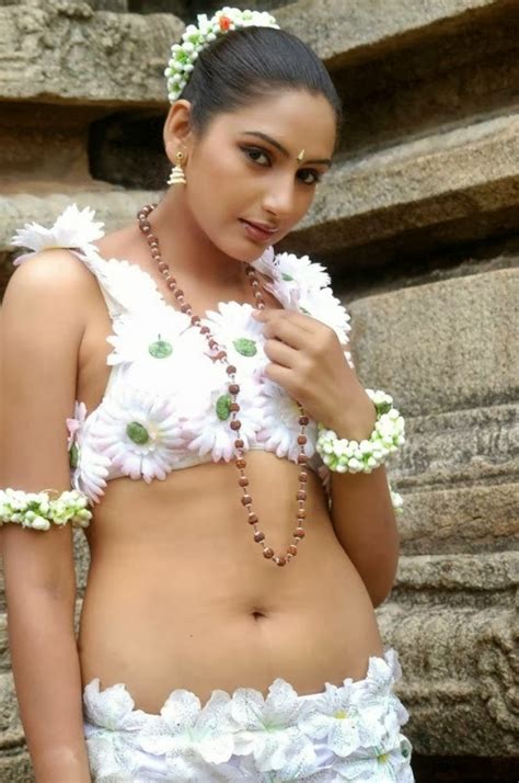 Ragini Dwivedi Hot Sexy Navel Show Photos Images Gallery Discover