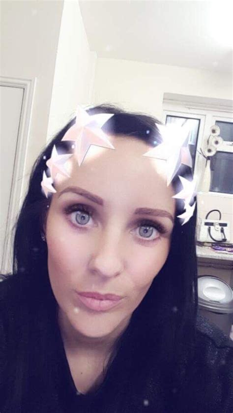 Eyebrows frame the face create expression, and can take permanent makeup provides perfect symmetry to your eyebrows. Semi permanent eyebrows (With images) | Semi permanent ...