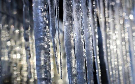 Ice Icicle Depth Of Field Bokeh Wallpapers Hd Desktop And Mobile